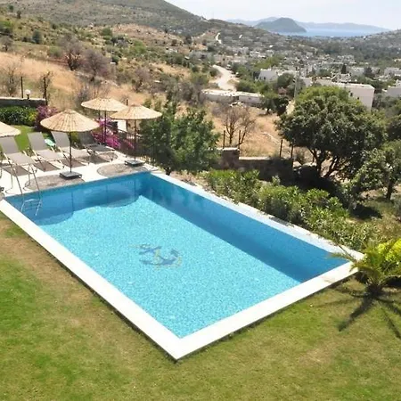 Mugla Sleeps 10 With Pool Air Con And Wifi * Giriş